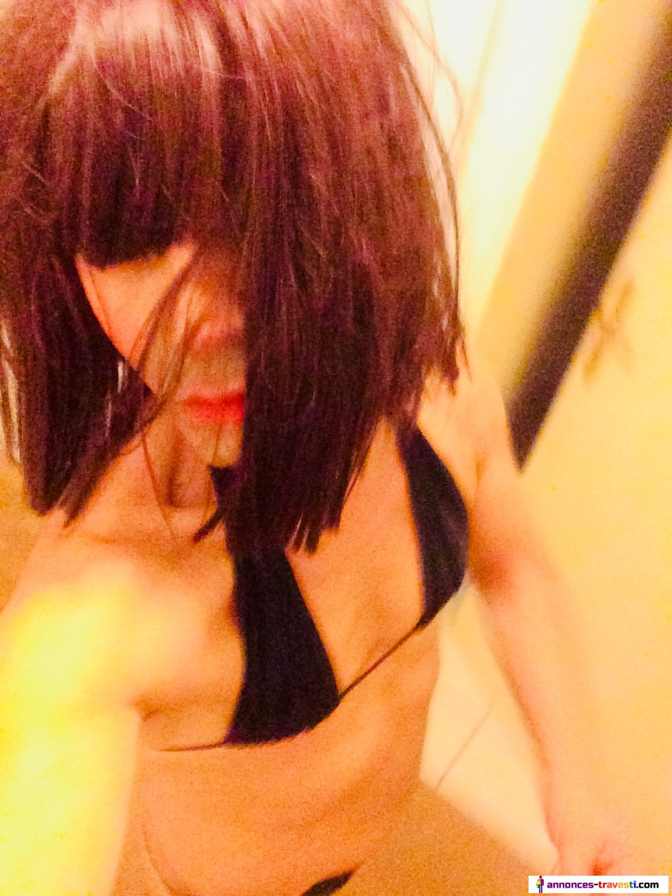 Jeune fraîche sexy poupée sensuelle reçois en soiree tbm circoncis discret