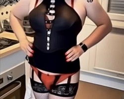 Fabienne dans la cuisine de son maitre