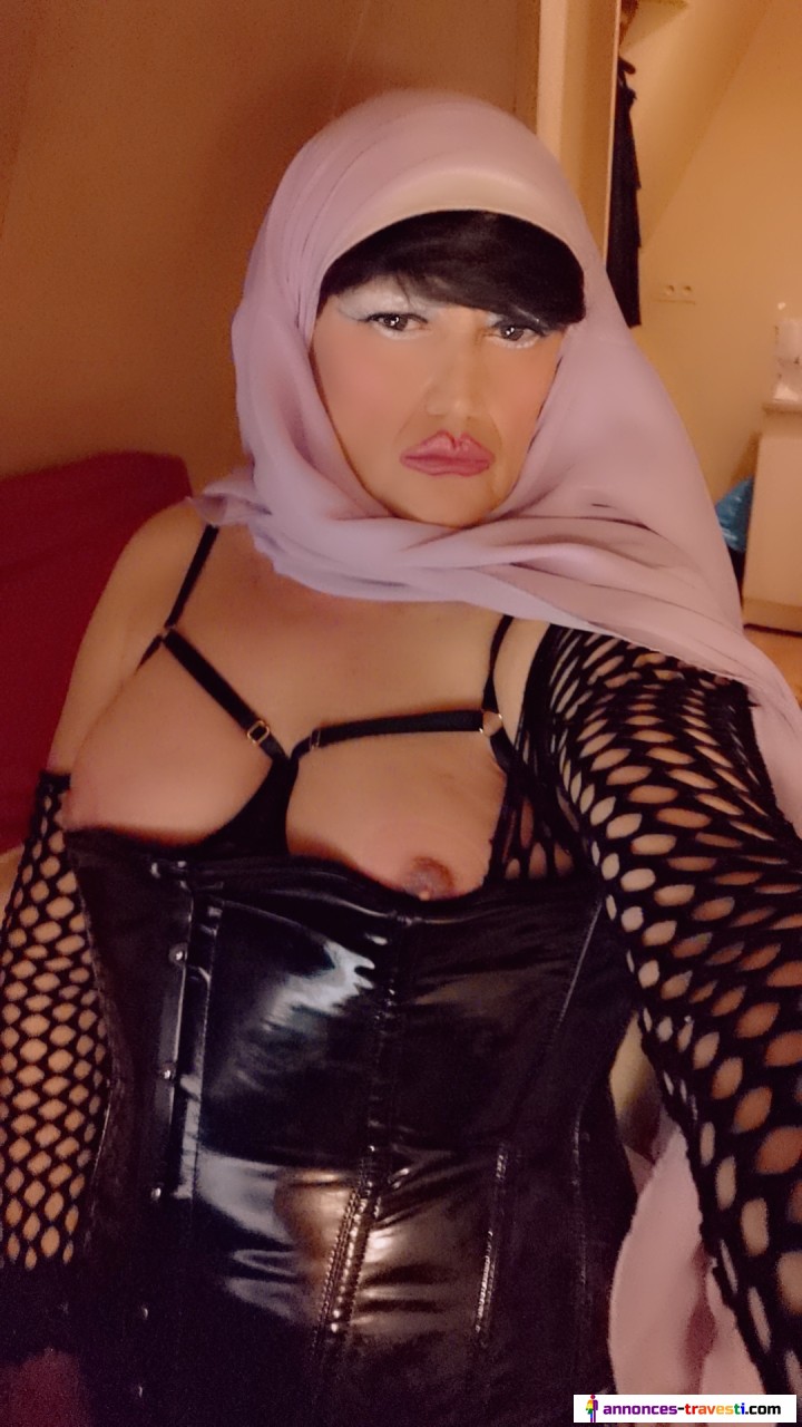 Kahba sur Pigalle a souiller