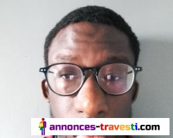 cherche une travestie qui reçoit