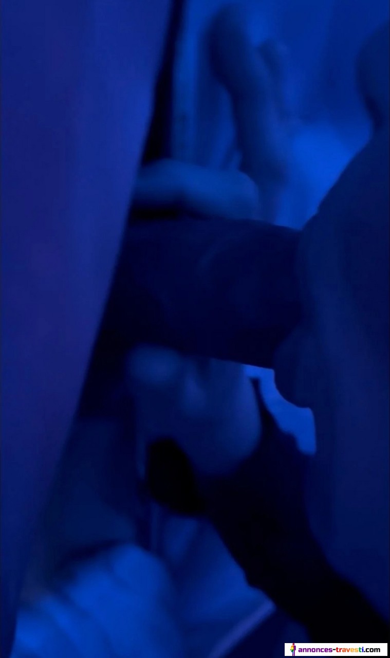 Fellation du jour de l'an en GloryHole